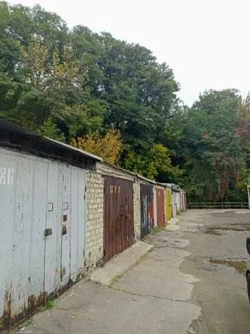 Продам цегляний гараж