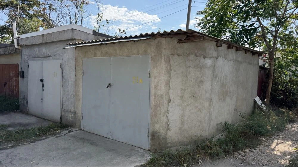 Продам капітальний камʼяний гараж в Одесі у гаражному коопер