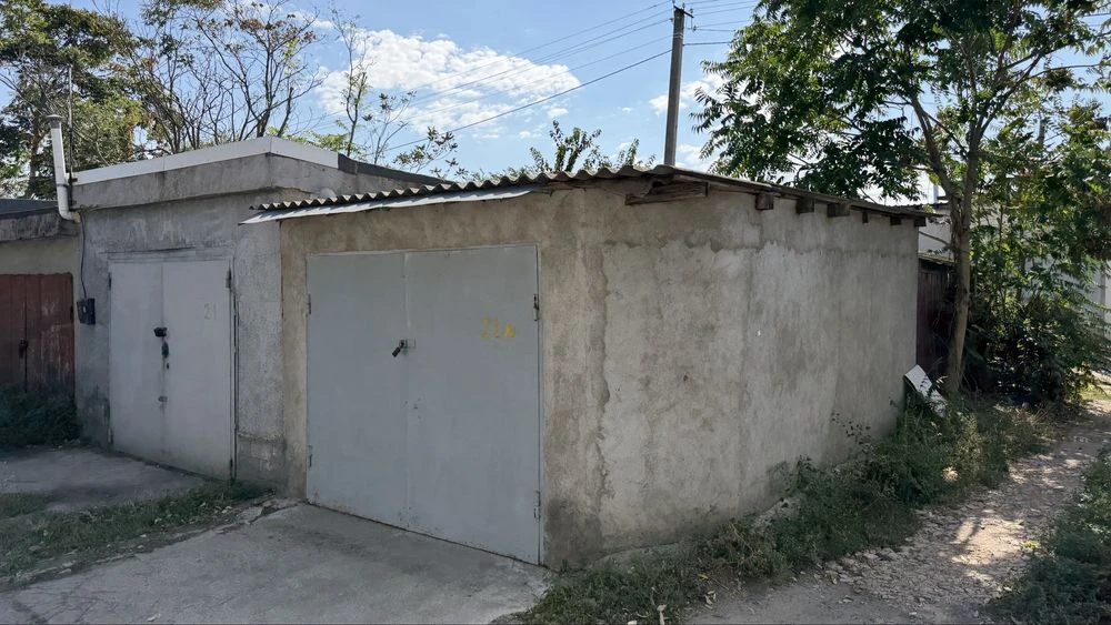 Продам капітальний камʼяний гараж в Одесі у гаражному коопер
