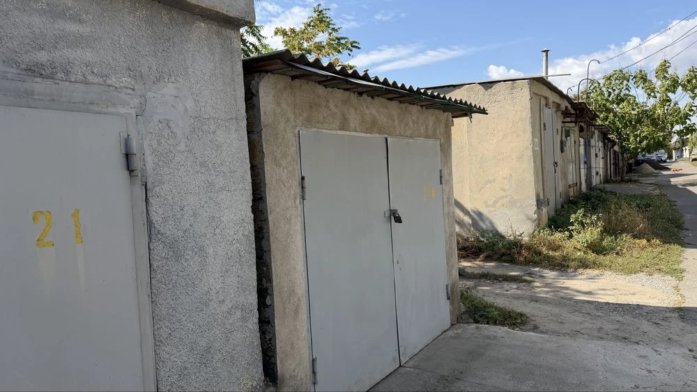 Продам капітальний камʼяний гараж в Одесі у гаражному коопер