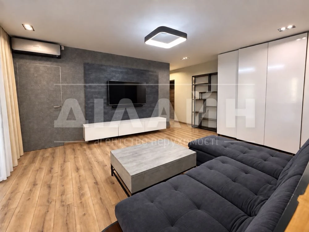 Ексклюзивна 3-кімнатна квартира 84 м² з панорамою на Дніпро,
