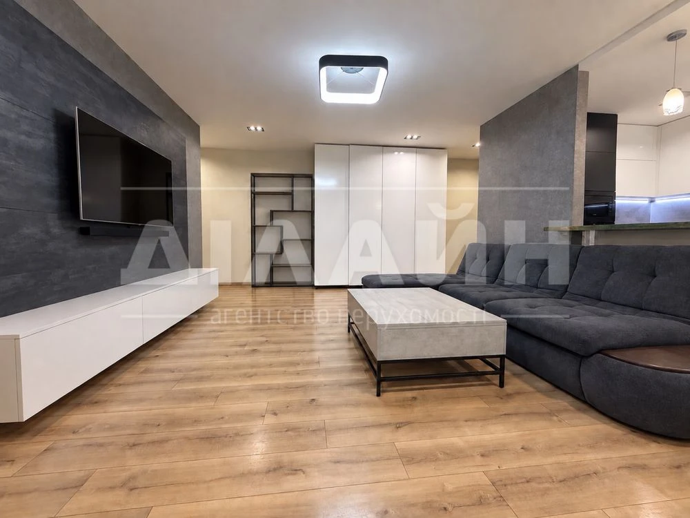 Ексклюзивна 3-кімнатна квартира 84 м² з панорамою на Дніпро,