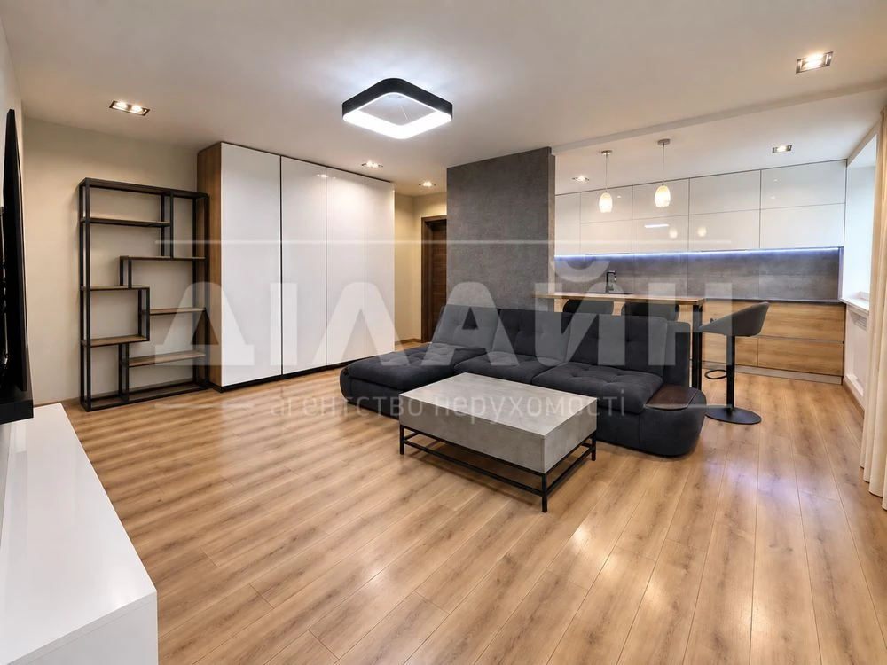 Ексклюзивна 3-кімнатна квартира 84 м² з панорамою на Дніпро,
