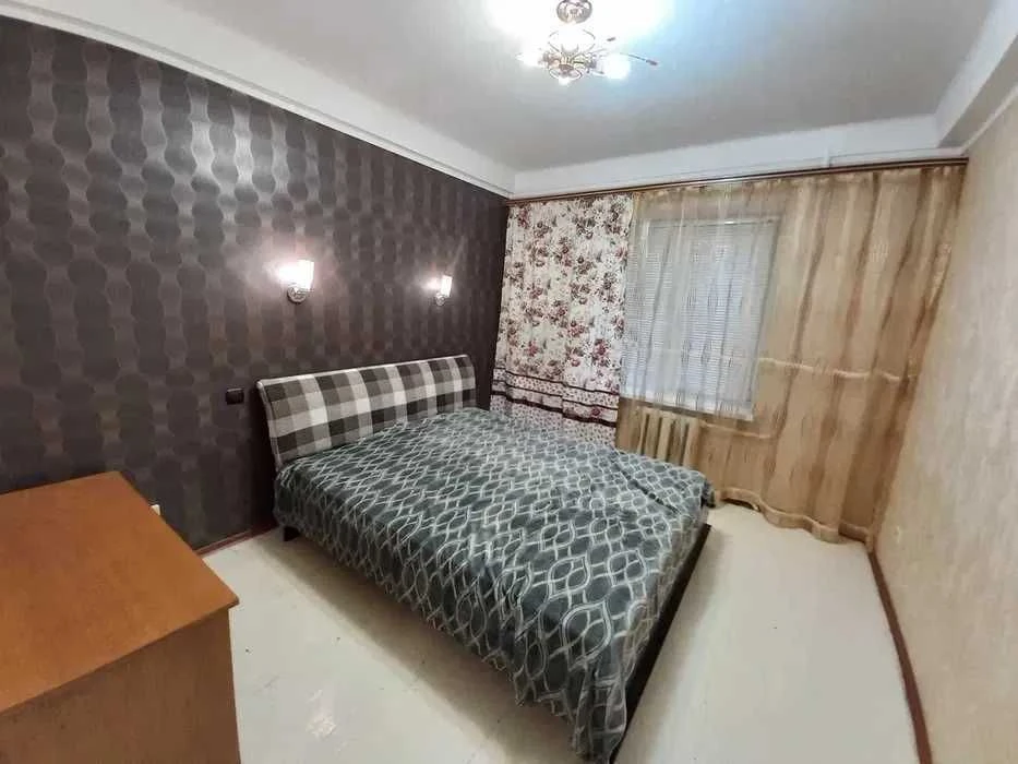 Продаж 2х-кімнатної квартири. Центр, район Малого ринку.