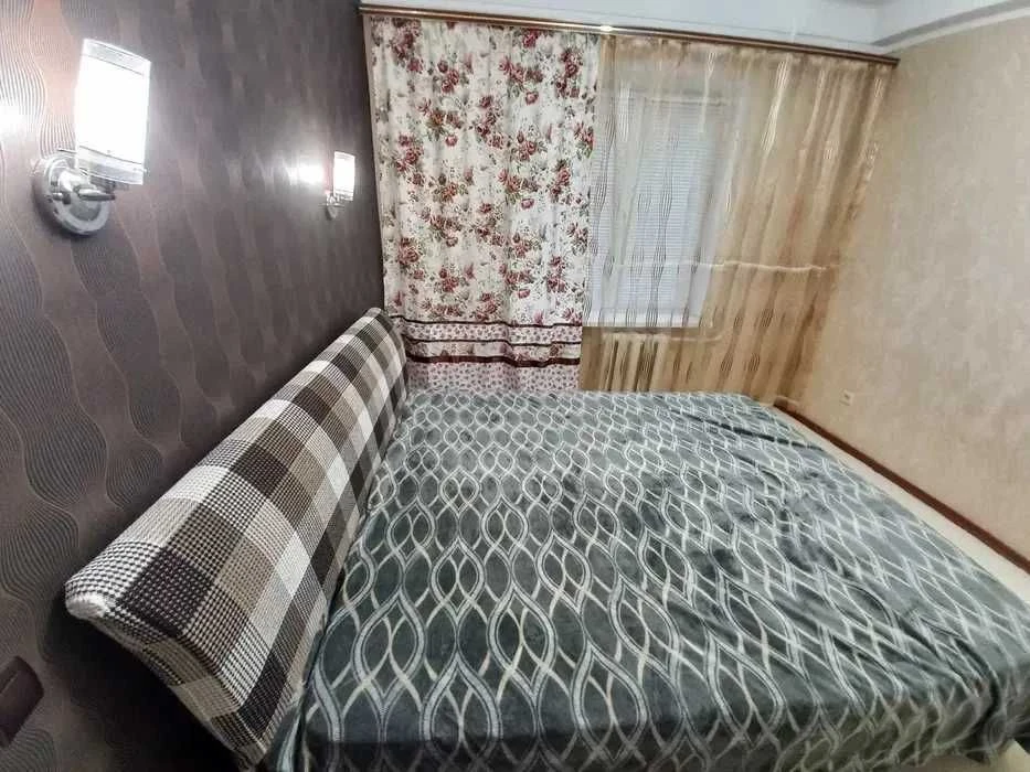 Продаж 2х-кімнатної квартири. Центр, район Малого ринку.