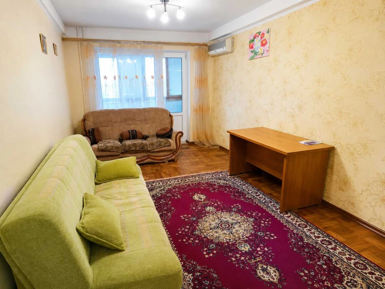 Продаж 2х-кімнатної квартири. Центр, район Малого ринку.