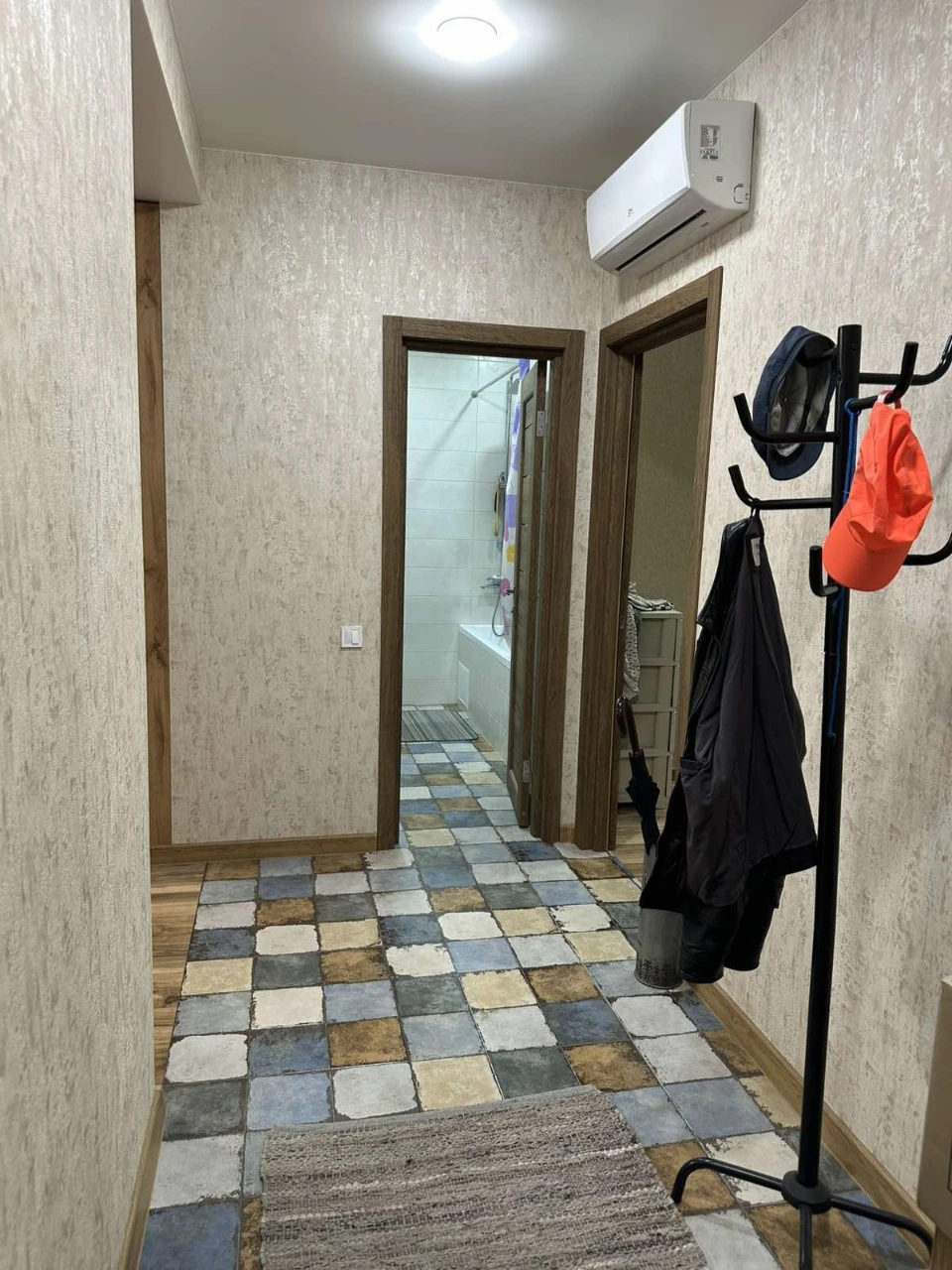Продам квартиру на Бородинском