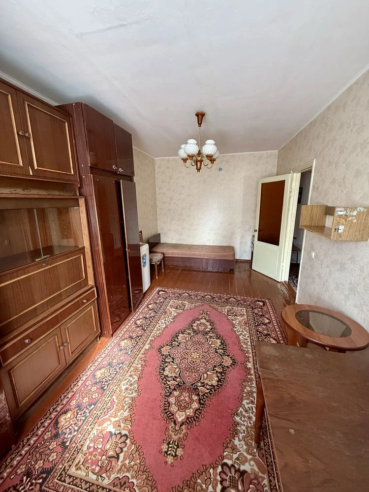 Продаж 1-кім.кв. вул. Дніпровське Шосе 2/5