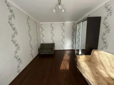 Продам 1 кімнатну квартиру