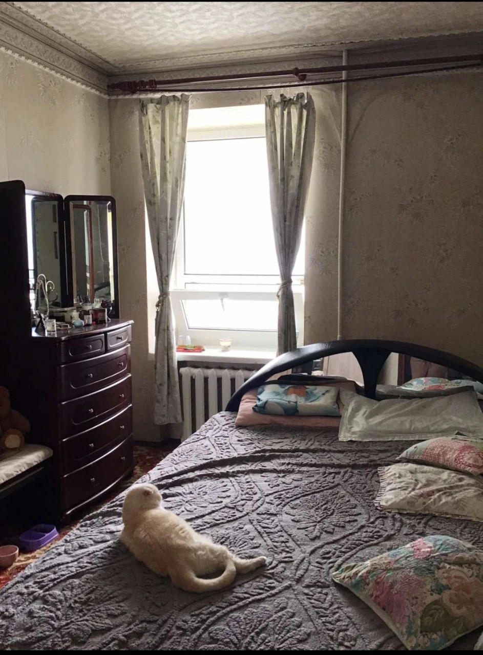 Продам 5-кімнатну квартиру в центрі міста