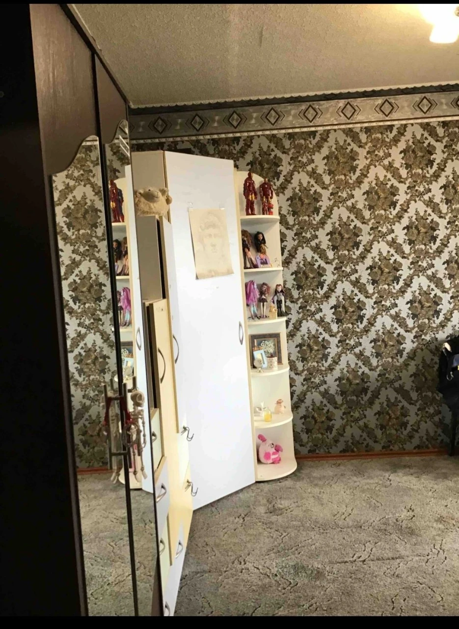 Продам 5-кімнатну квартиру в центрі міста