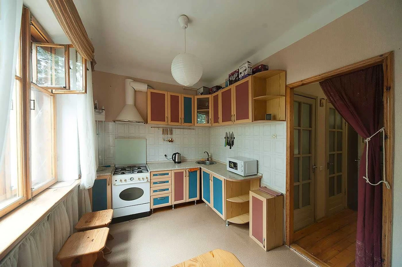 Продаж 2-кімн квартири. Повнометражна.Торг