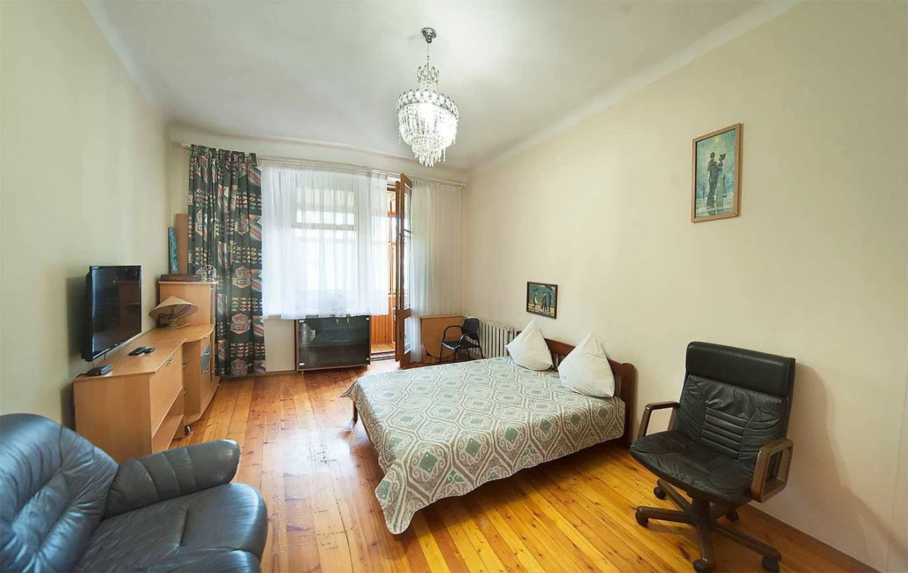 Продаж 2-кімн квартири. Повнометражна.Торг