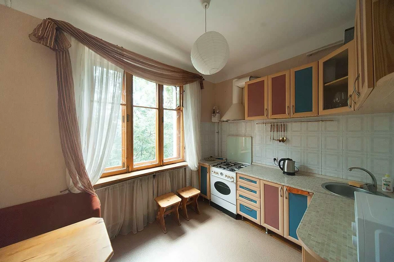 Продаж 2-кімн квартири. Повнометражна.Торг