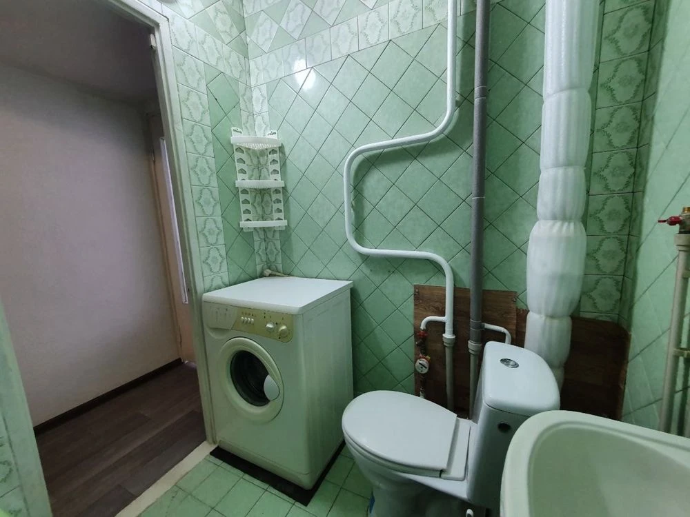Продам 1-кімнатну квартиру, перший південний мкрн, 2/9