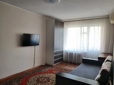 Продам 1-кімнатну квартиру, перший південний мкрн, 2/9