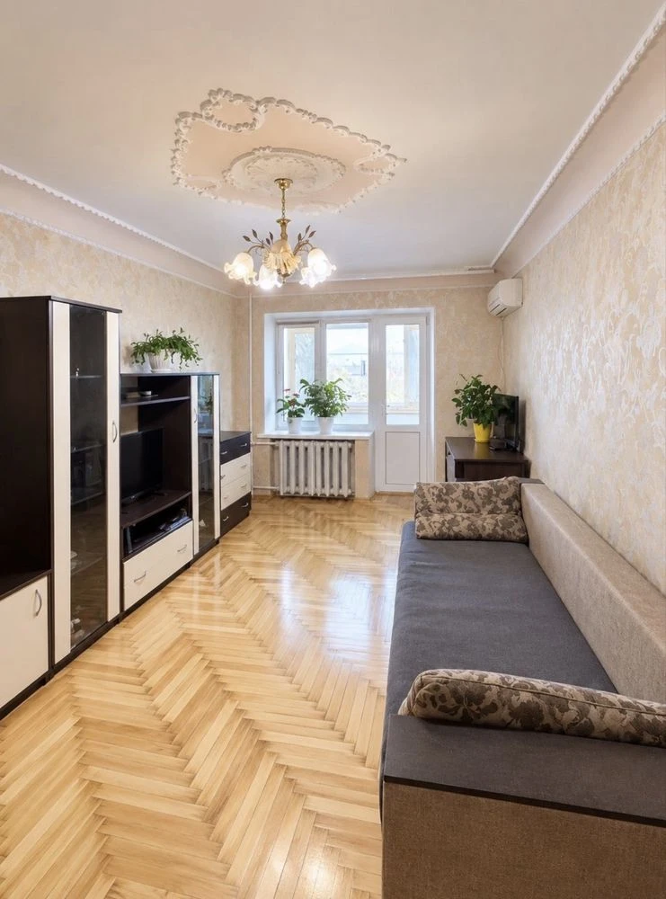 Продаж 2- х кімнатна квартира Центр міста