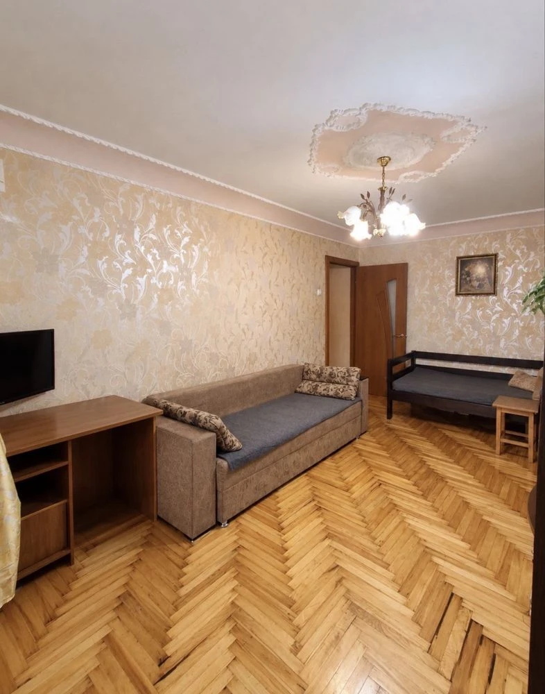 Продаж 2- х кімнатна квартира Центр міста