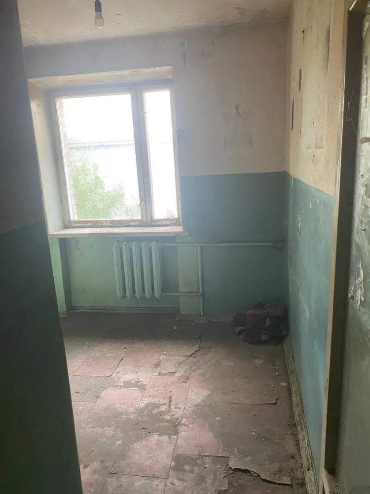 Продам 1 комнатную квартиру в кирпичном доме по уличе северо