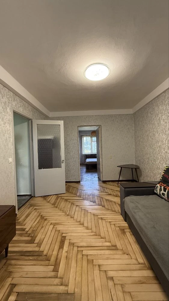Продам 2-кімн. квартиру вул. Українська (пл. Вернадського)
