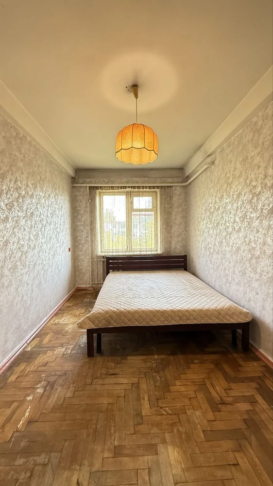 Продам 2-кімн. квартиру вул. Українська (пл. Вернадського)