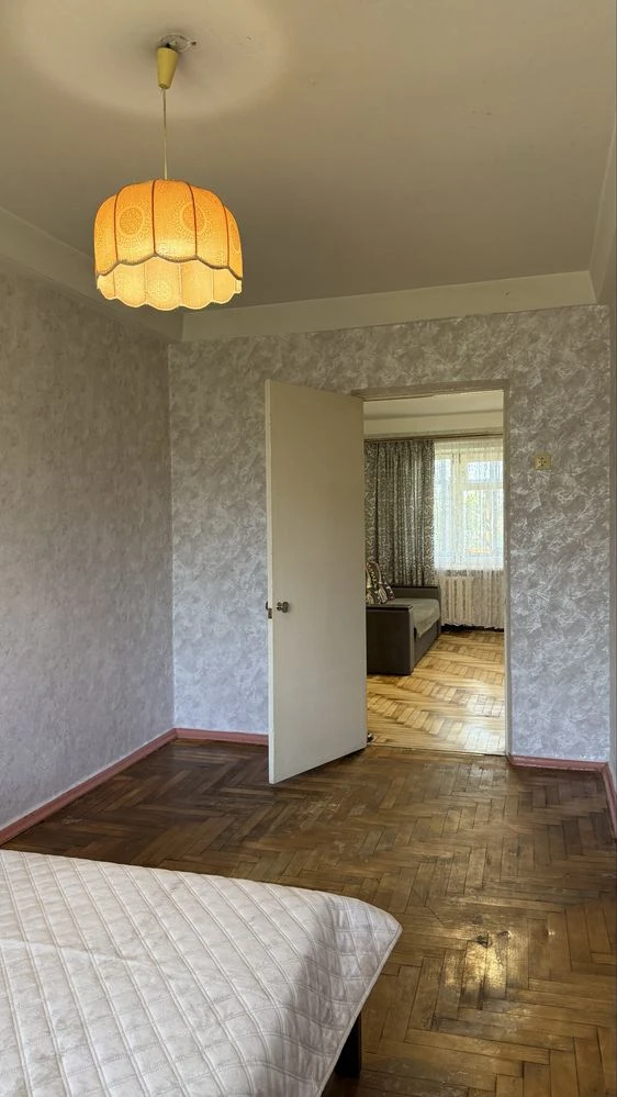Продам 2-кімн. квартиру вул. Українська (пл. Вернадського)