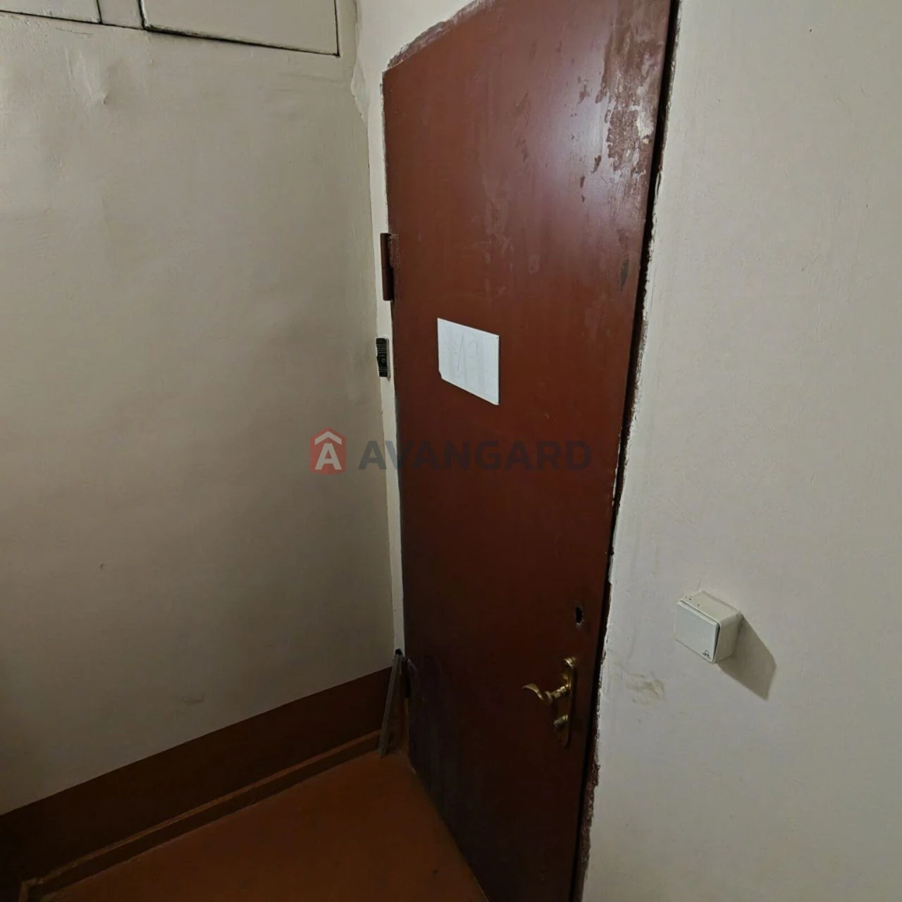 Продаж 2 к кв по пр Соборному 170А, Цоколь.