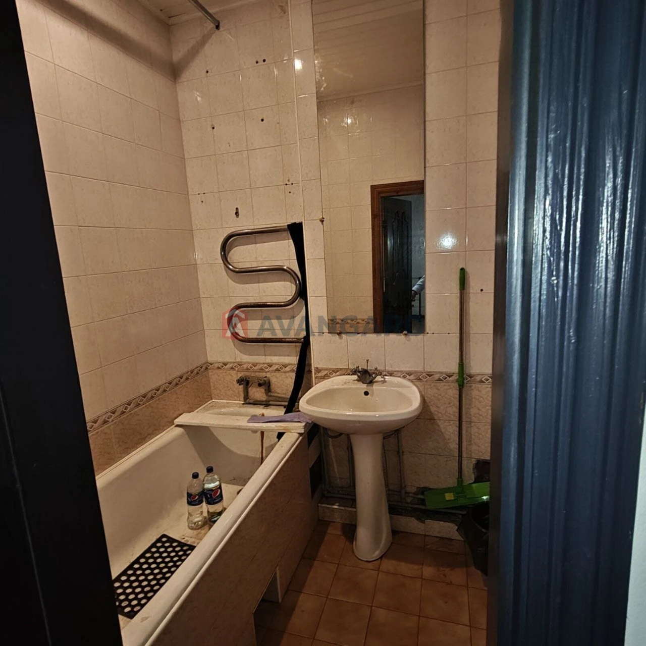 Продаж 2 к кв по пр Соборному 170А, Цоколь.