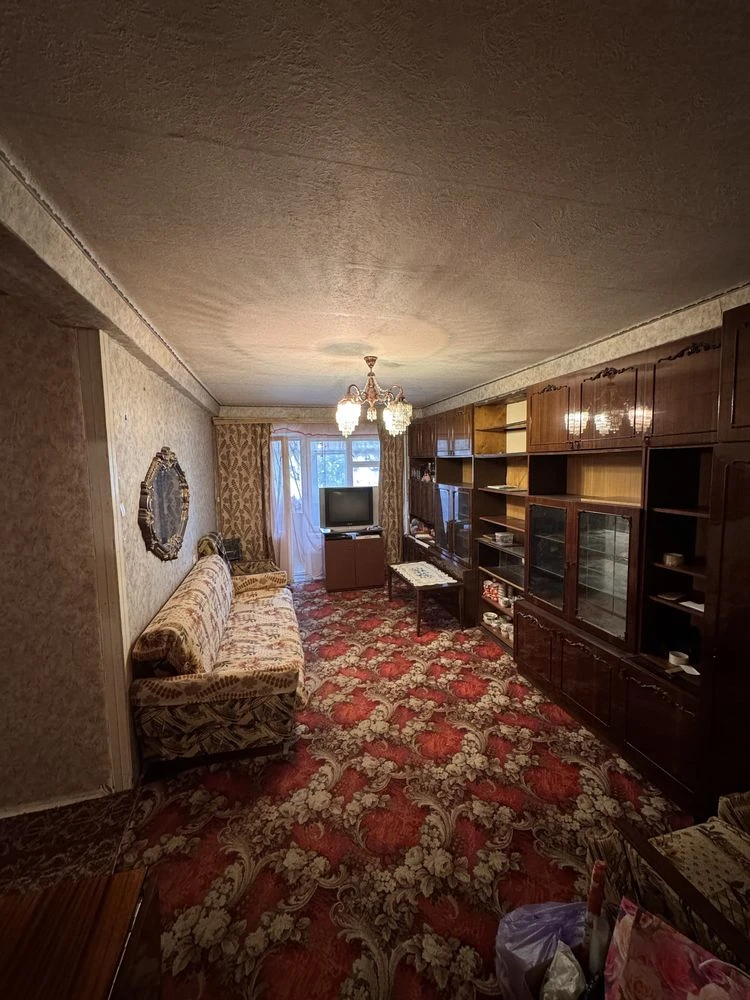 Продам 3-у квартиру вул. Сорочинська 12
