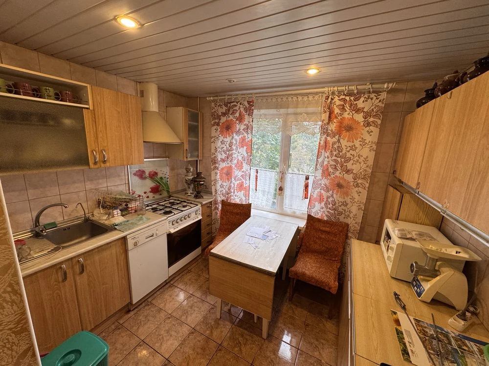 Продам 3-у квартиру вул. Сорочинська 12