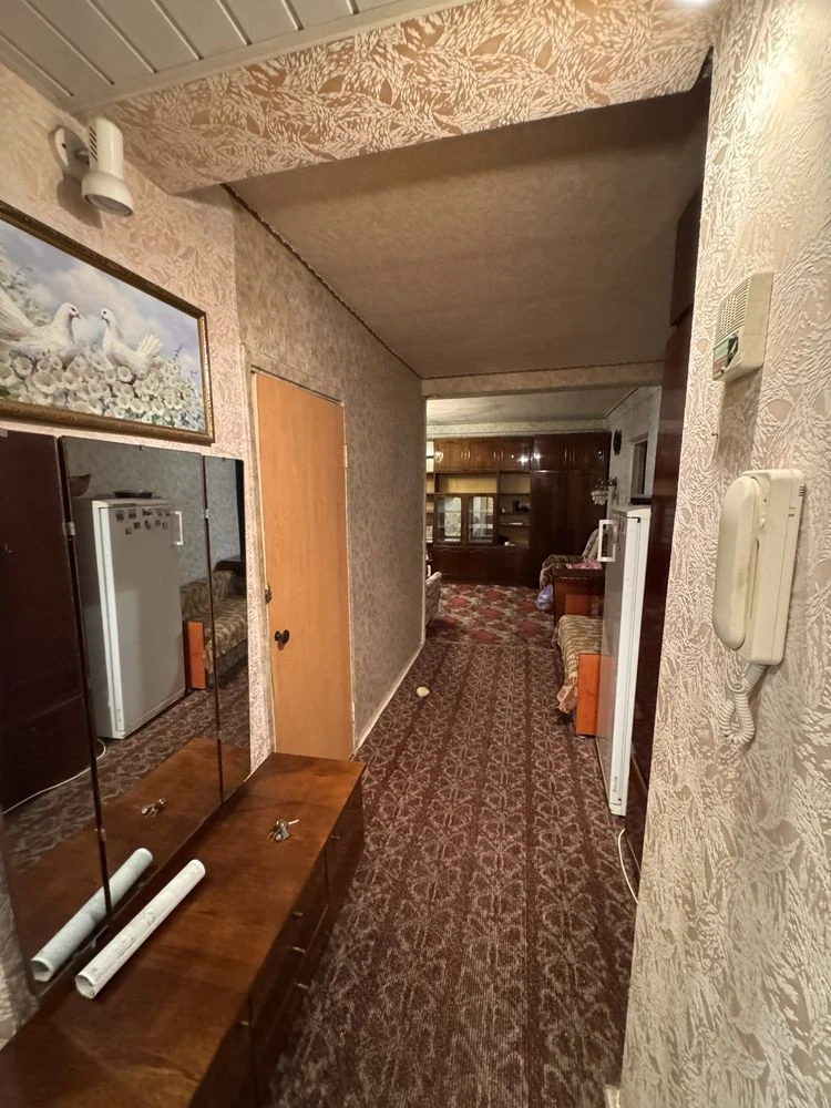 Продам 3-у квартиру вул. Сорочинська 12