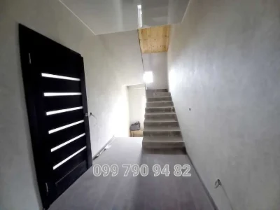 Modern townhouse 145 m² in Sauvignon—quiet, security, ready