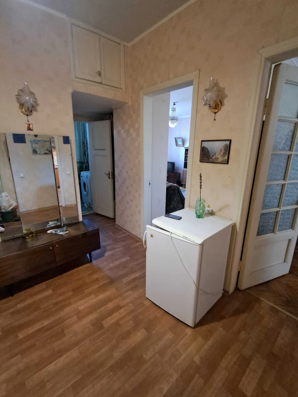 Продаж 2 кімнатної квартири сталінка по пр. Металургів