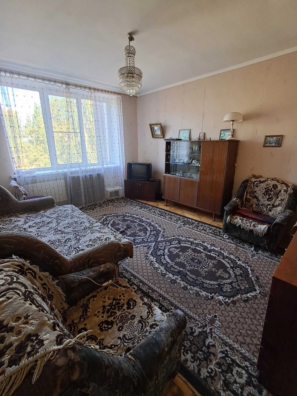Продаж 2 кімнатної квартири сталінка по пр. Металургів