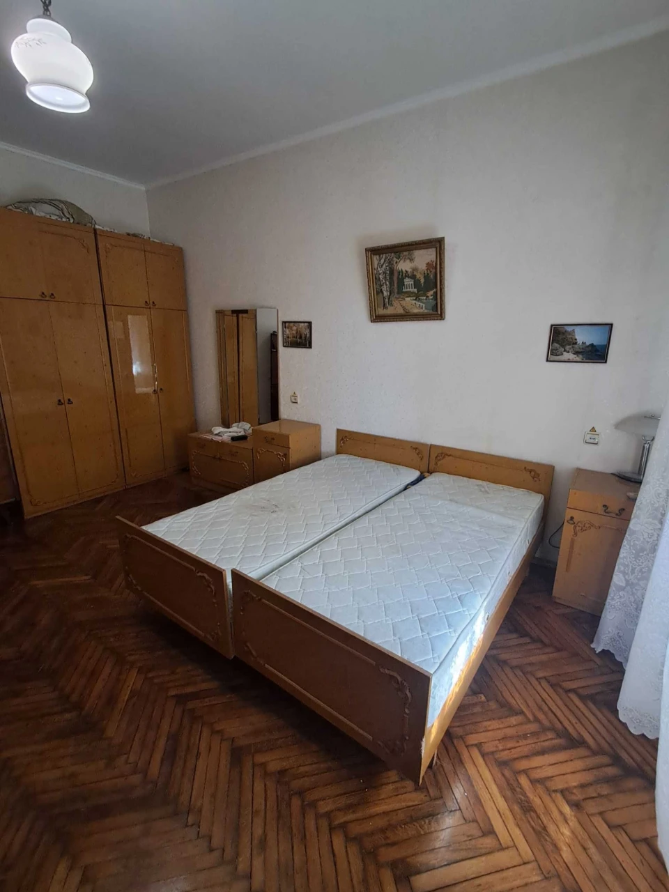 Продаж 2 кімнатної квартири сталінка по пр. Металургів
