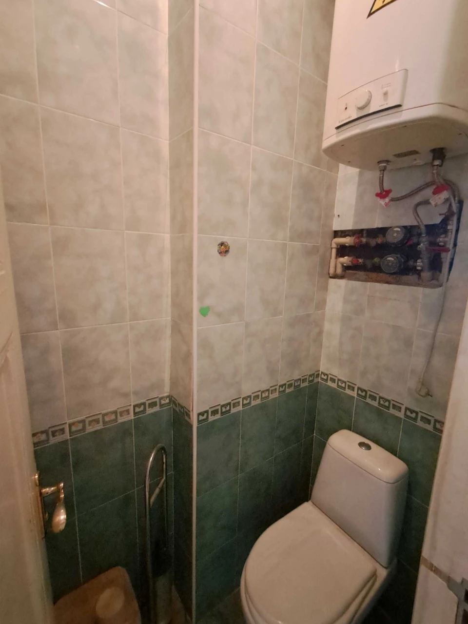 Продаж 2 кімнатної квартири сталінка по пр. Металургів