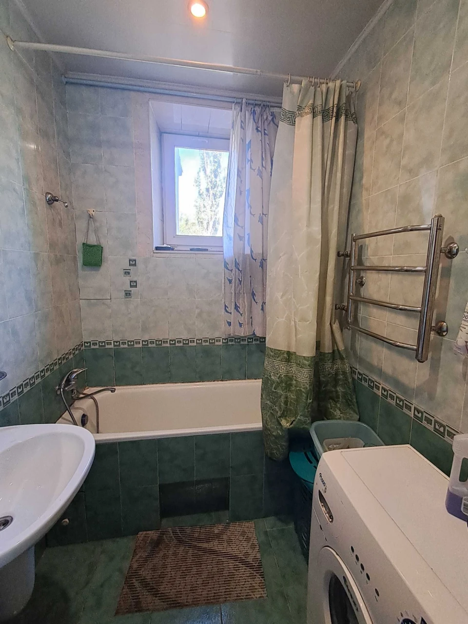 Продаж 2 кімнатної квартири сталінка по пр. Металургів