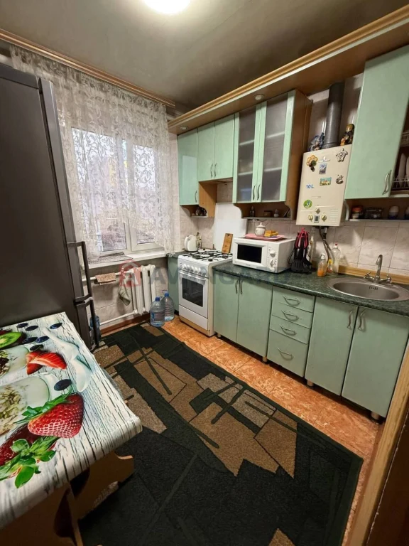 Продам 1 кому квартиру проспект Соборный 152 б