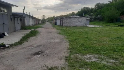 участки под гаражи 4*6. 8 участков рядом + недострой 3.30х9