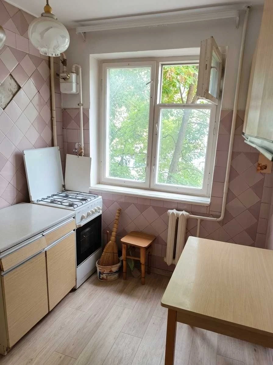 Продам 4 кімнатну квартиру на Вишенці 8201