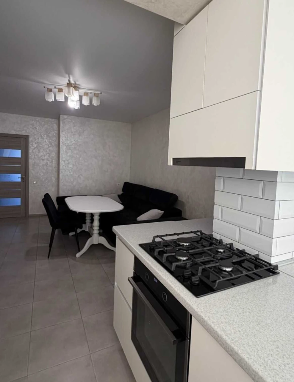Продаж 2к квартира АГВ новобудова