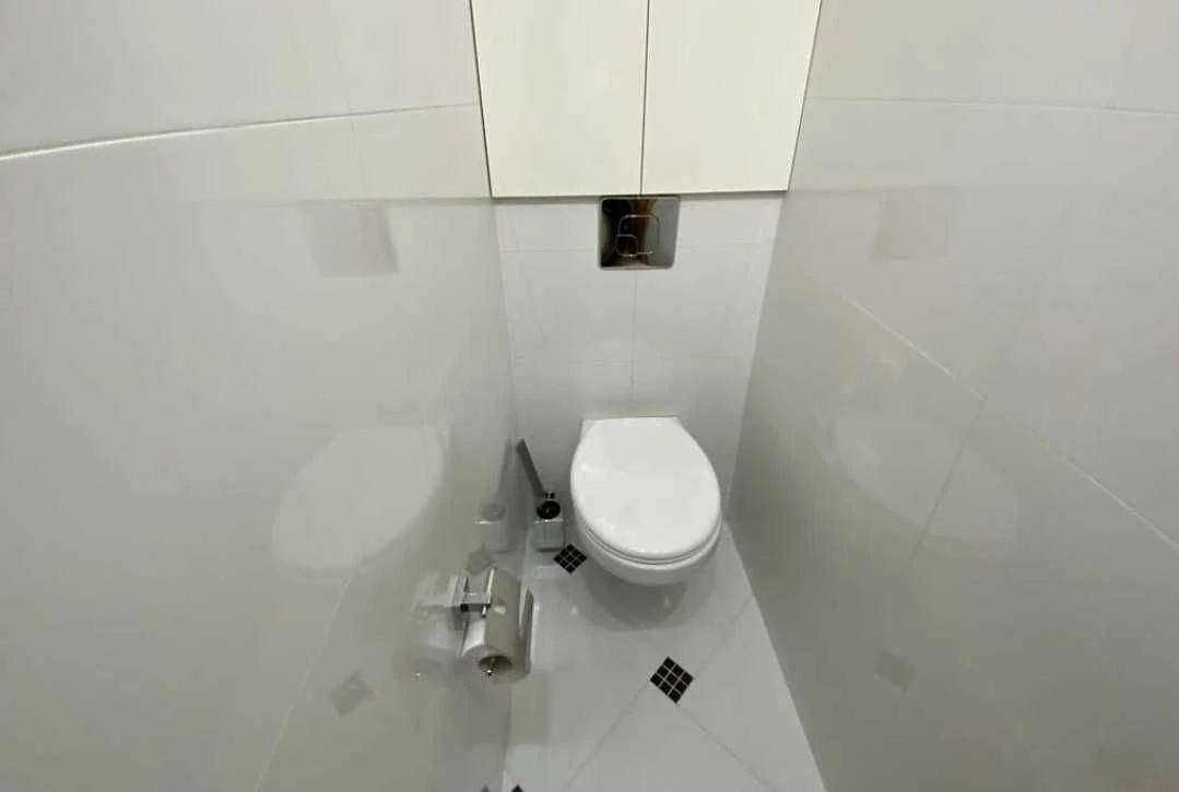 (7) Продаж 2к квартири на вул. Героїв Крут (0102)