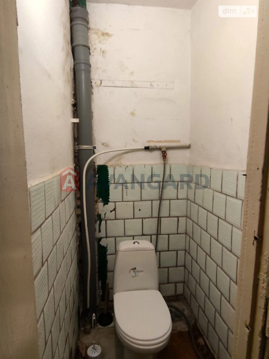 Продаж кімнати в гуртожитку