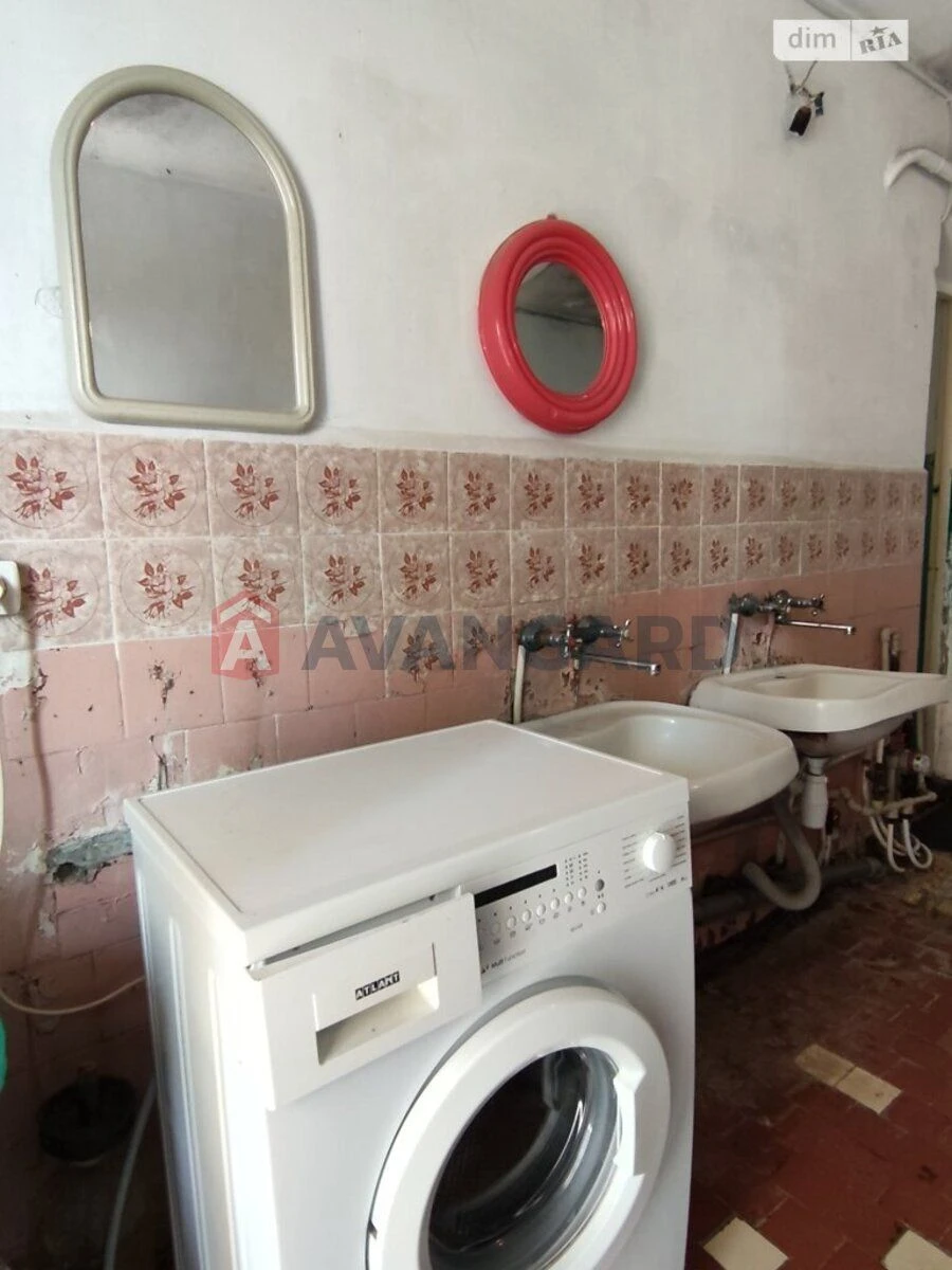 Продаж кімнати в гуртожитку