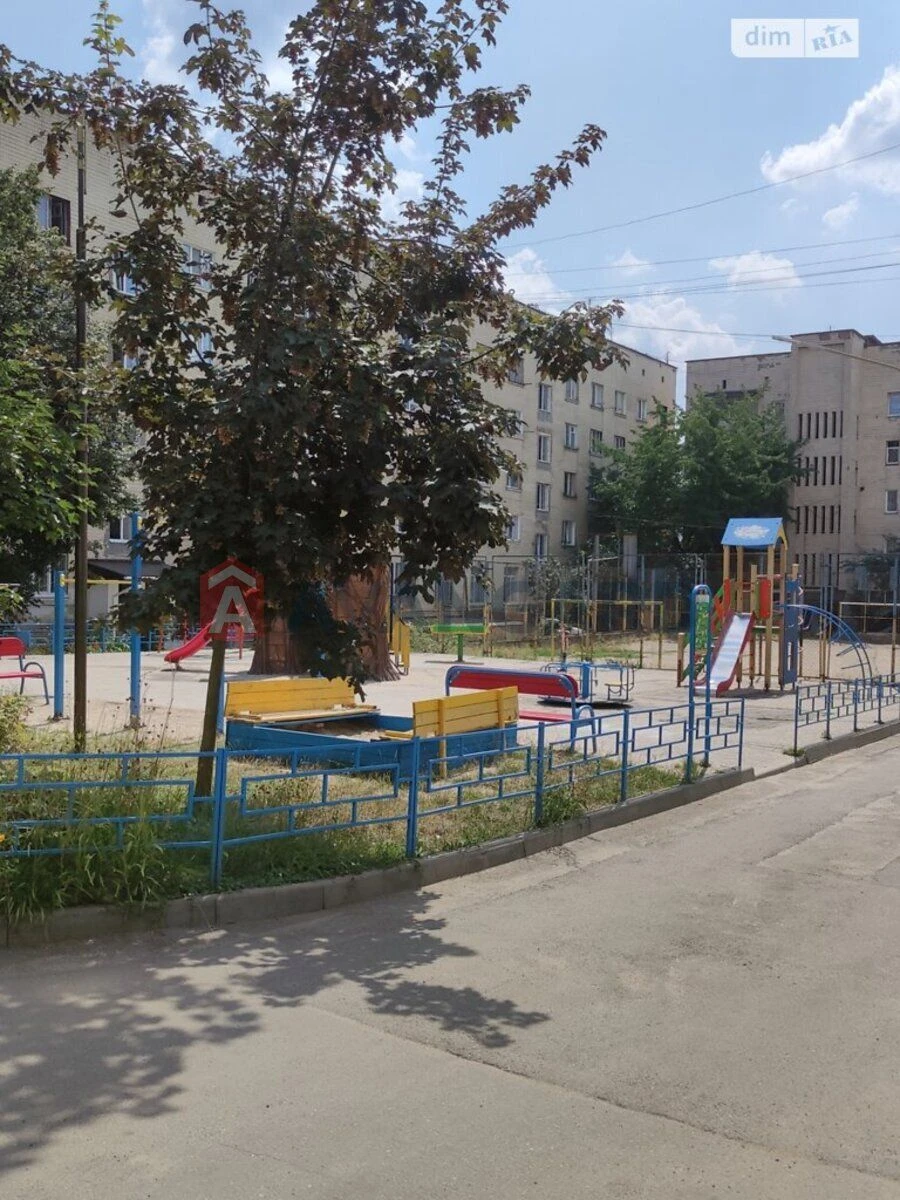 Продаж кімнати в гуртожитку