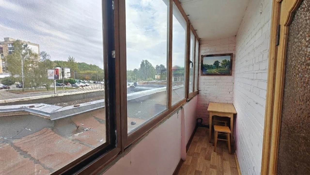 Продається 3-кімнатна квартира ,70.9м2, в мікрорайоні Вишень