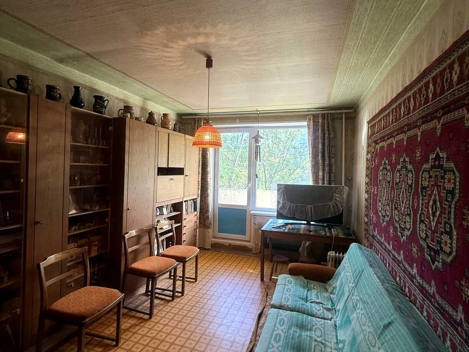 Apartment. Kharkiv, Peremohy Avenue.