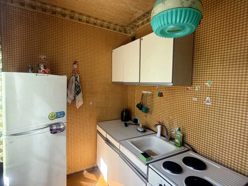 Apartment. Kharkiv, Peremohy Avenue.