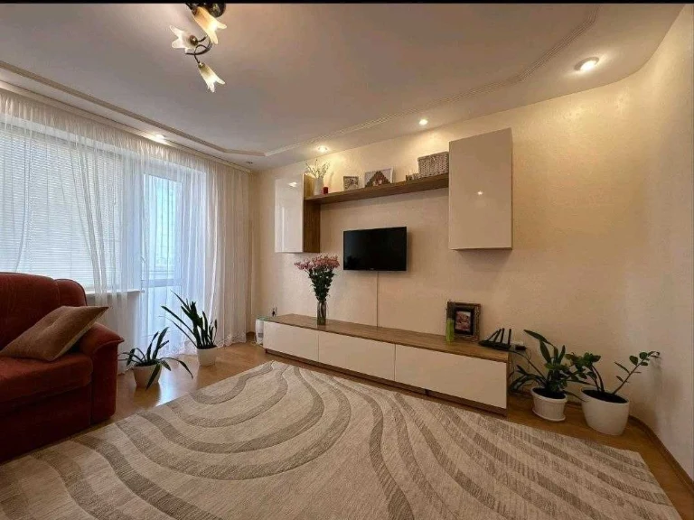 Продам 3 кім кв, р-н Поділля!!