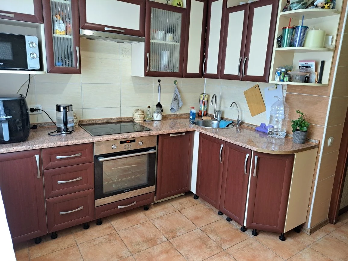 продам квартиру на Кореатовичів
